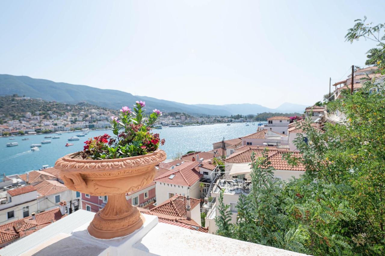 Traditional House Under The Clock Tower With Sweet View Poros Town Exterior photo